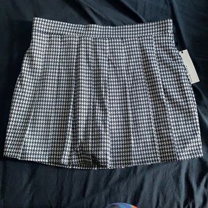 Houndstooth skort